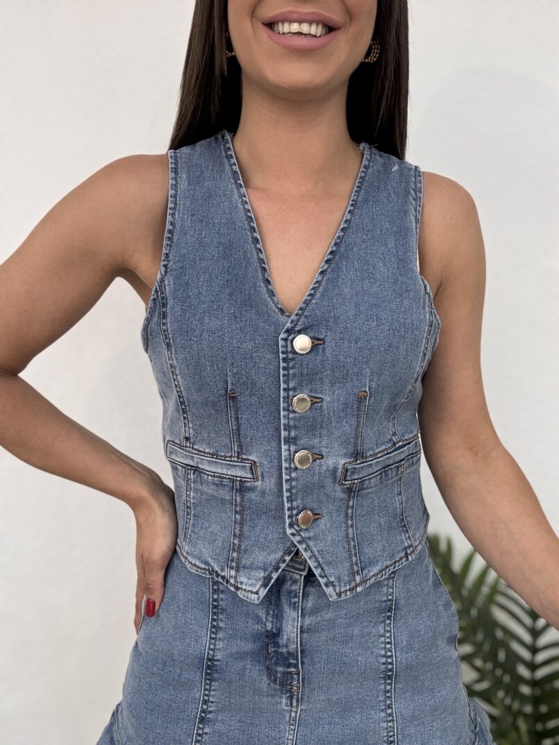 IMG_4817 (1) CHALECO BASIC DENIM