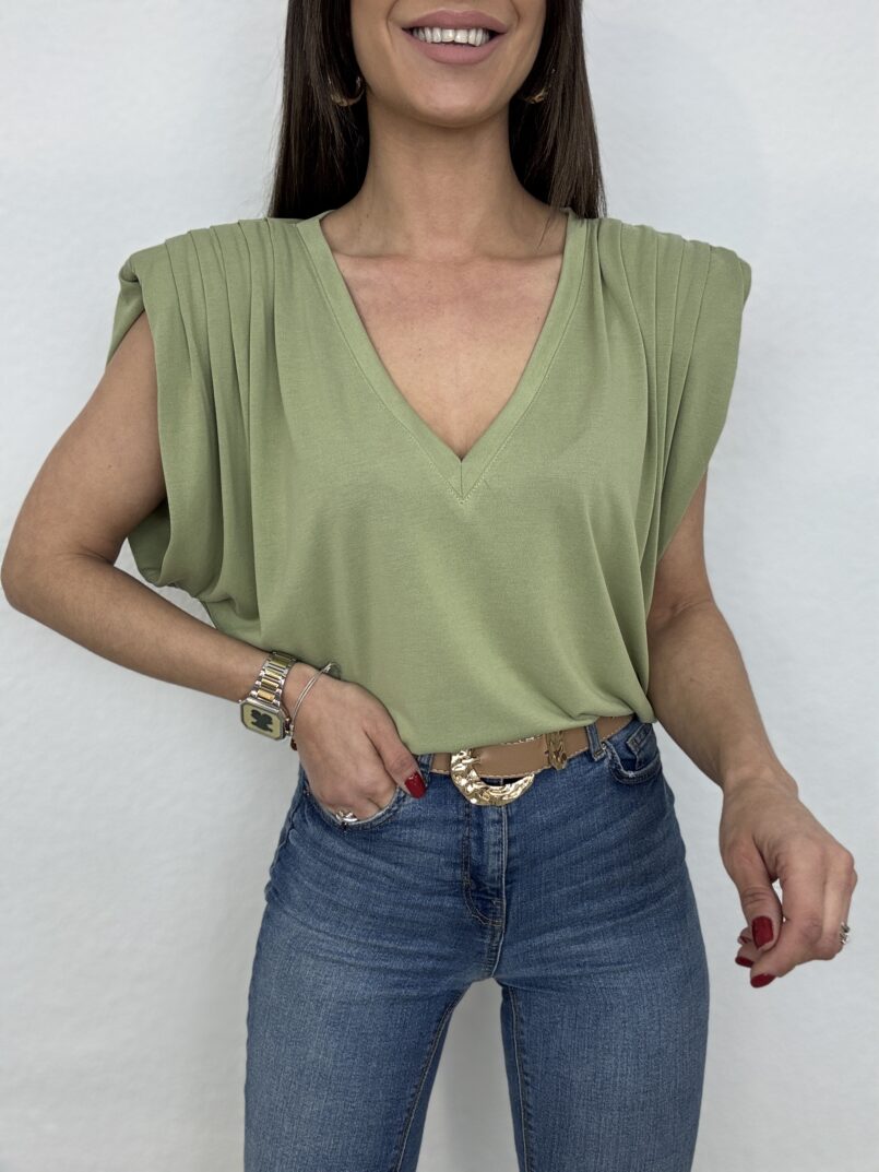 IMG_1334 CAMISETA PICO HOMBRERAS VERDE
