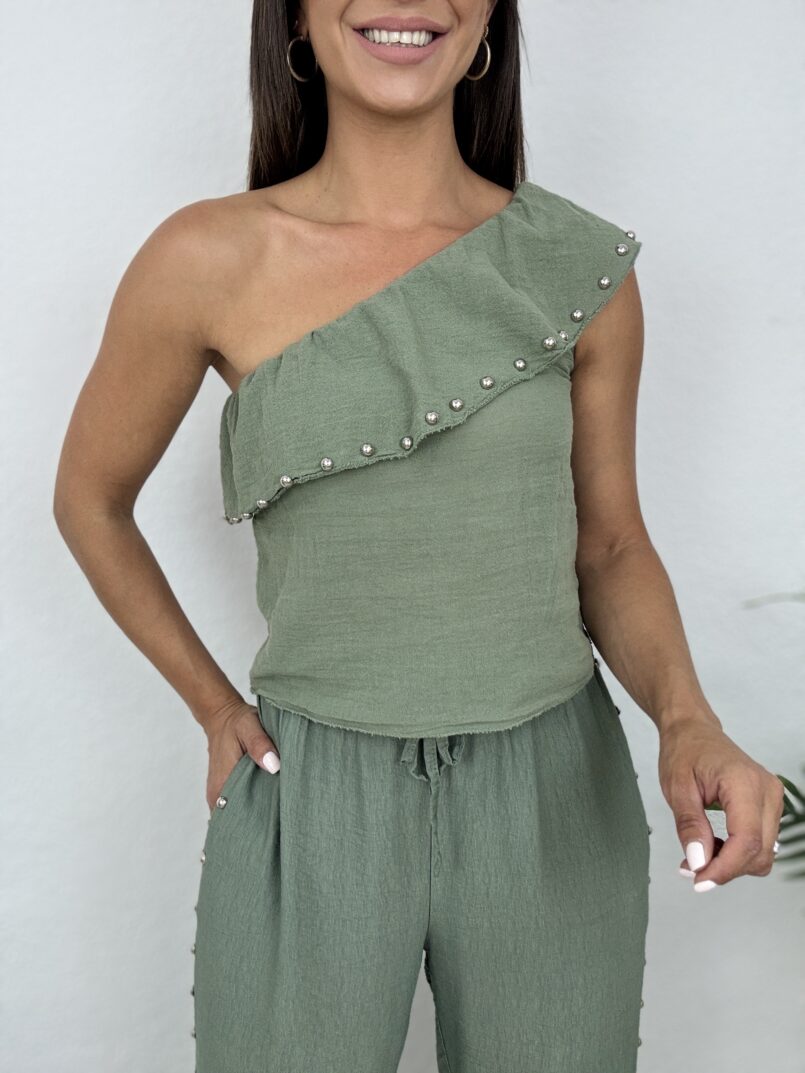 TOP ASIMETRICO TACHAS KHAKI